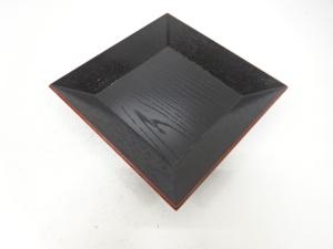 漆塗り　四方盆